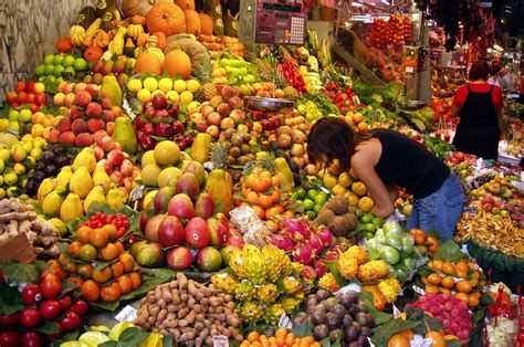 Fruit market - Mar 5, 2024 · The Power of Branding. 31 January 2024By Fred Searle. For decades, own-label has dominated the fresh fruit and vegetable aisle at Britain’s top supermarkets. But now high costs and tough market conditions are putting huge pressure on margins.